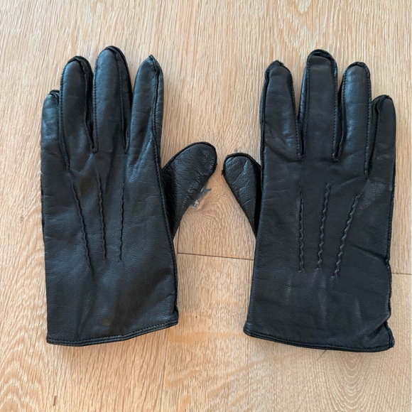 H&M Accessories - H&M Classic Black Leather Gloves - S/M